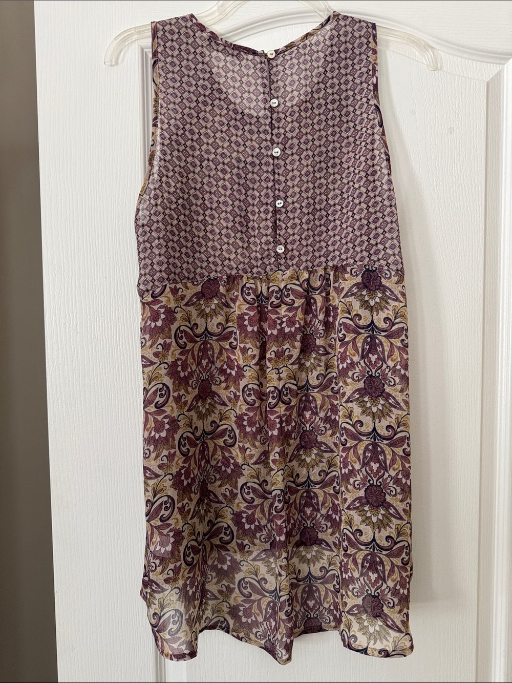 🪻Beautiful Flowy Top🪻 - Picture 5 of 7